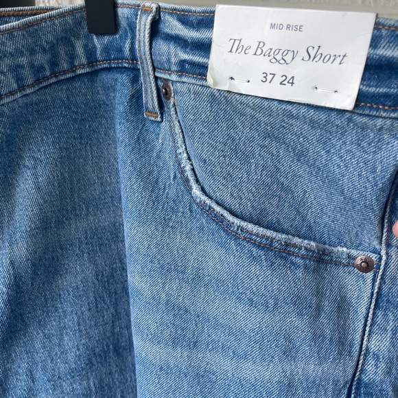 Abercrombie and Fitch Women’s The Baggy Short mid rise New NWT size 37/24 frayed - Picture 2 of 5